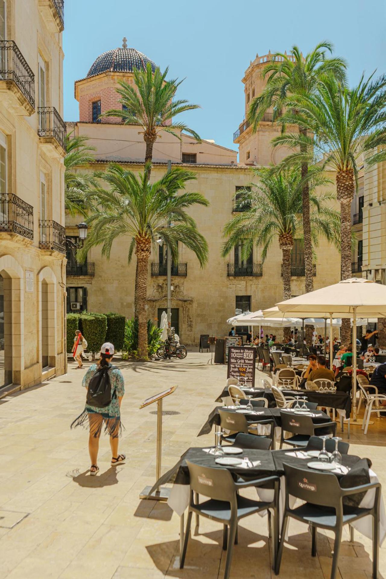 Luxurious Studio In Historic Center Of Alicante Eksteriør bilde