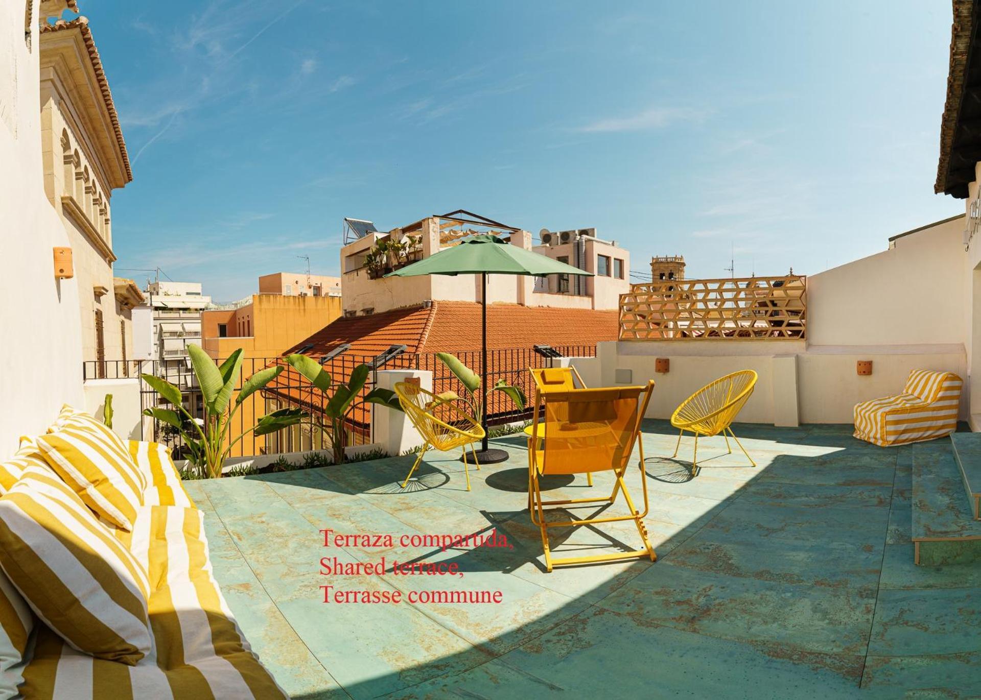 Luxurious Studio In Historic Center Of Alicante Eksteriør bilde