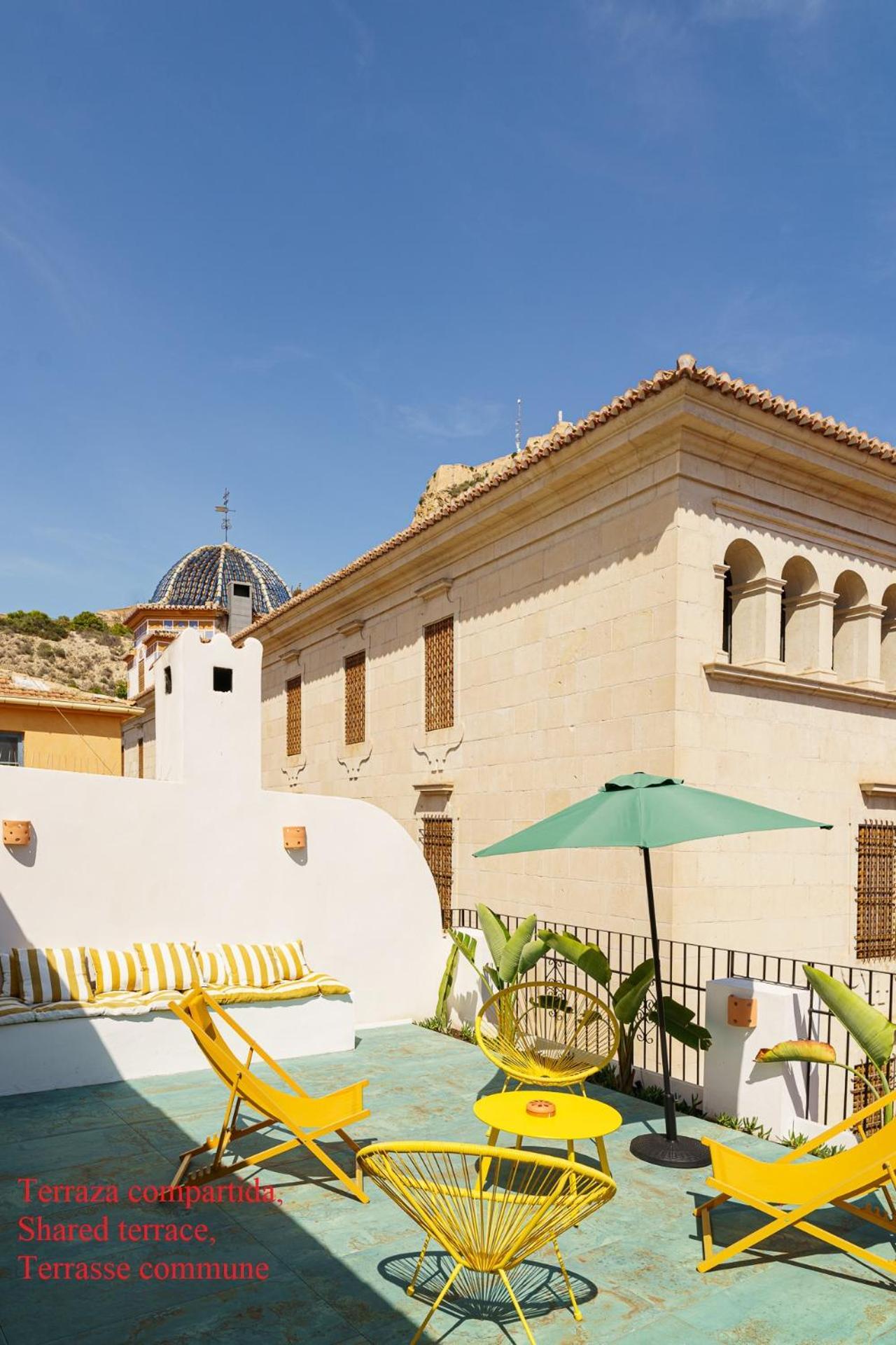 Luxurious Studio In Historic Center Of Alicante Eksteriør bilde